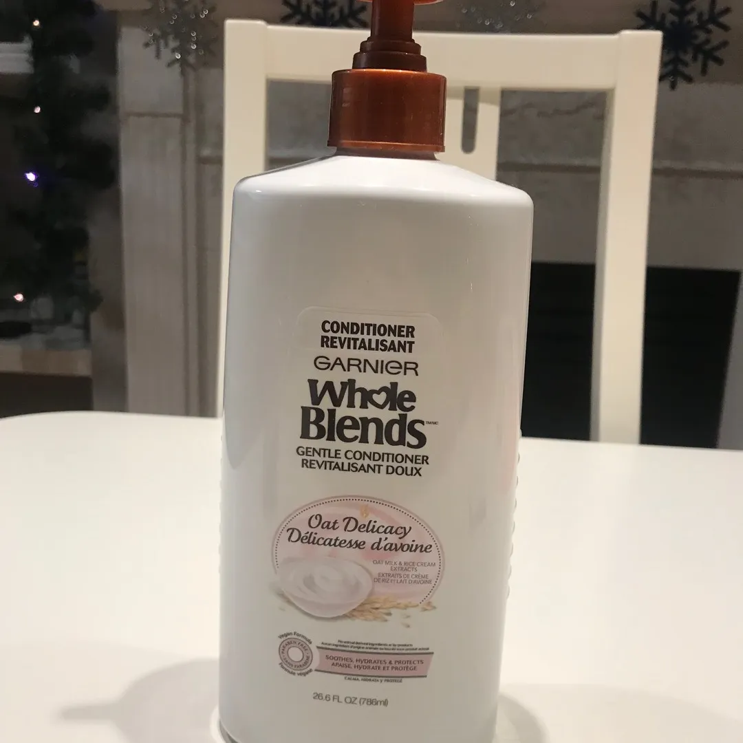 Whole Blends Oat Delicacy Conditioner photo 1