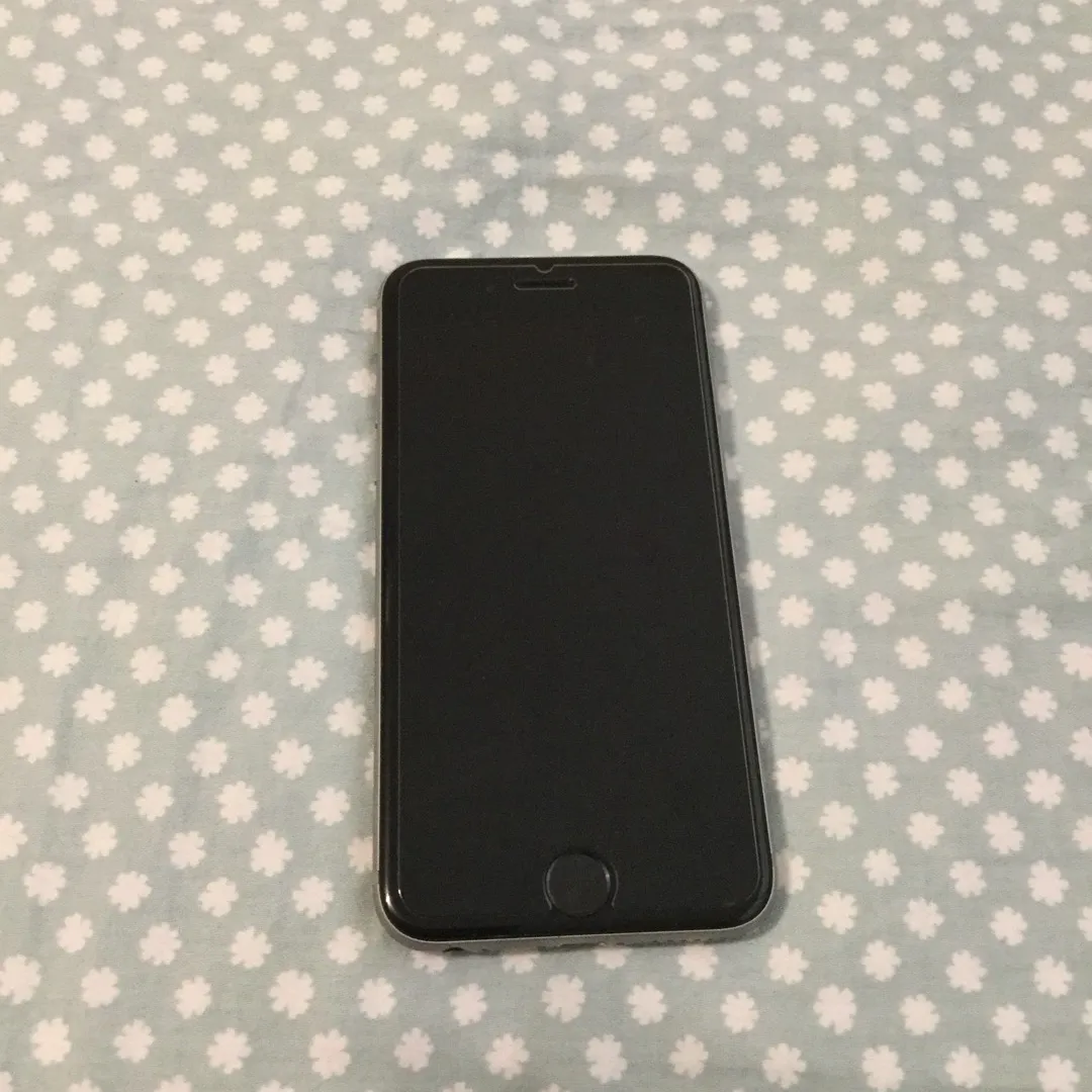 iPhone 6S Unlocked Mint Condition 10/10 Space Grey Accepting ... photo 1
