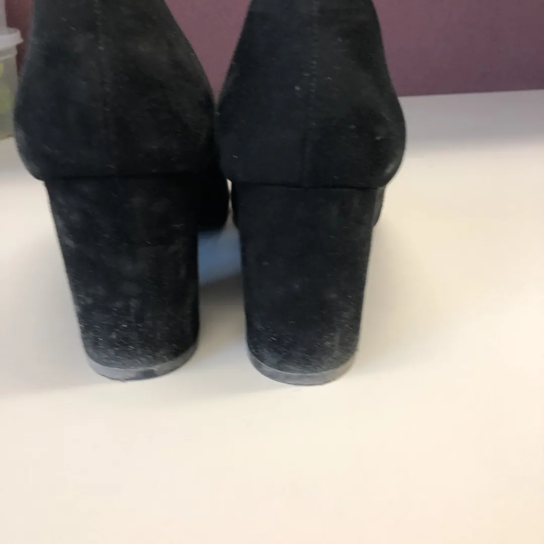 Black Chunk Heels photo 3