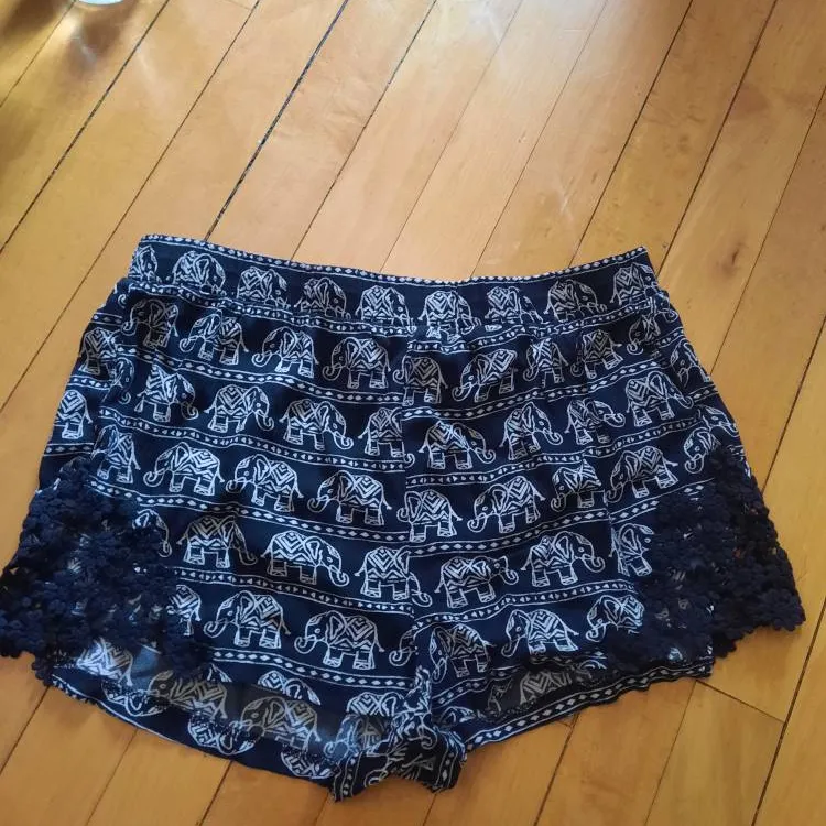 Cute Elephant Print shorts with lace side Detail photo 1