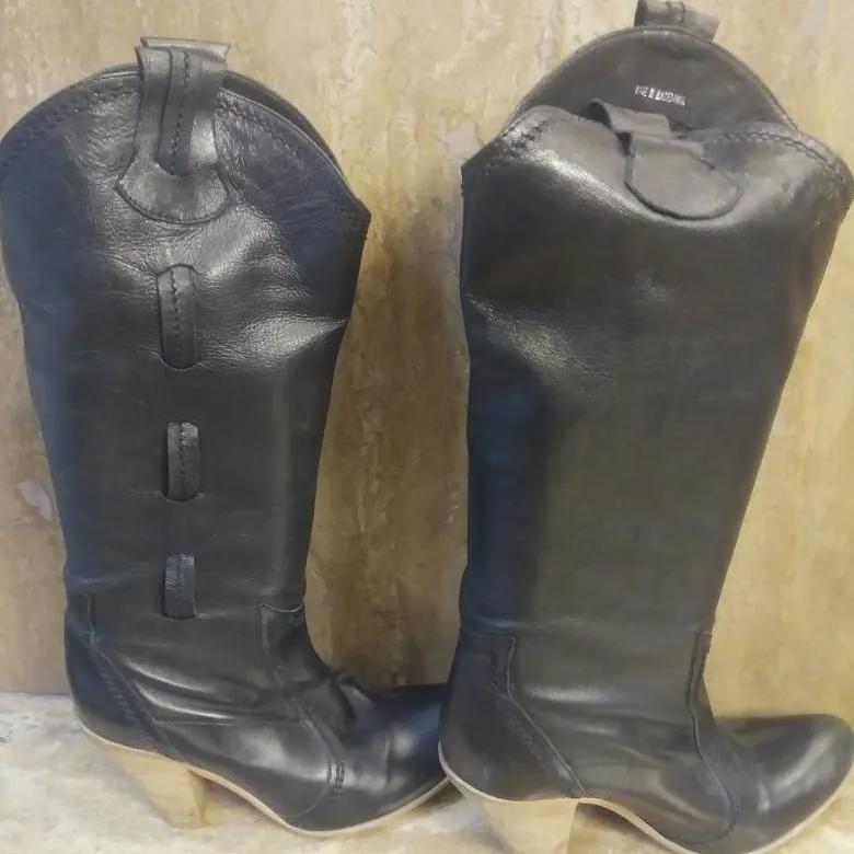 Very Soft Black Cowboy Boots photo 1