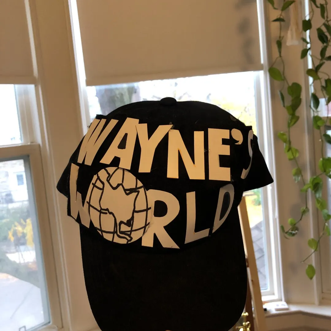 Wayne’s world Hat 🧢 photo 1
