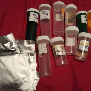 Smell Proof Bags And Med Containers For The 420 Bunz photo 1