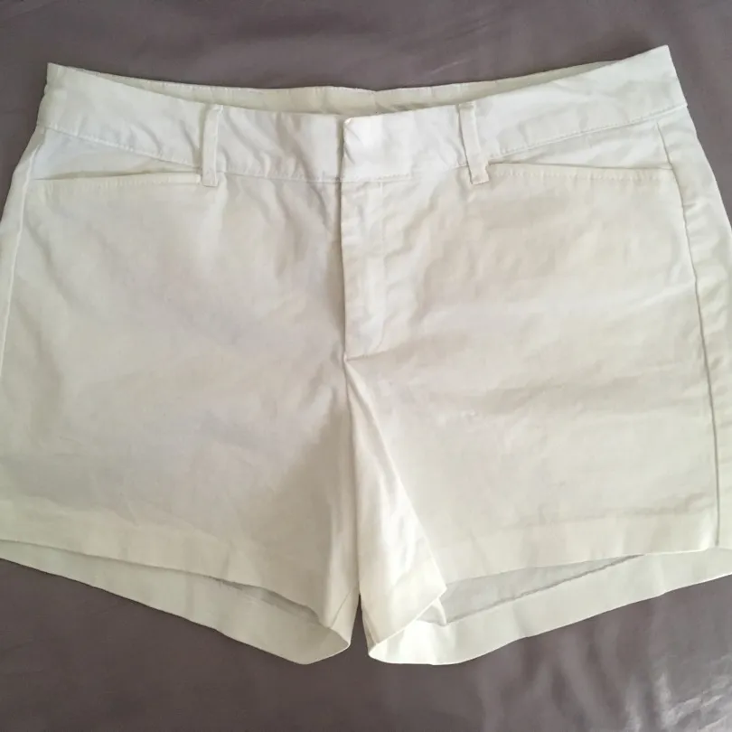 Summer Shorts! White, Sz 8 photo 1