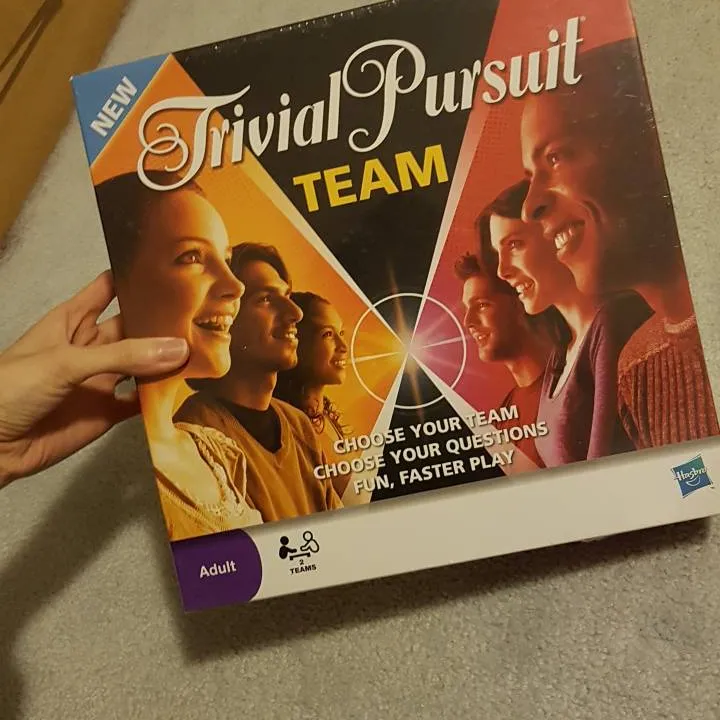 Trivial Pursuit Game photo 1
