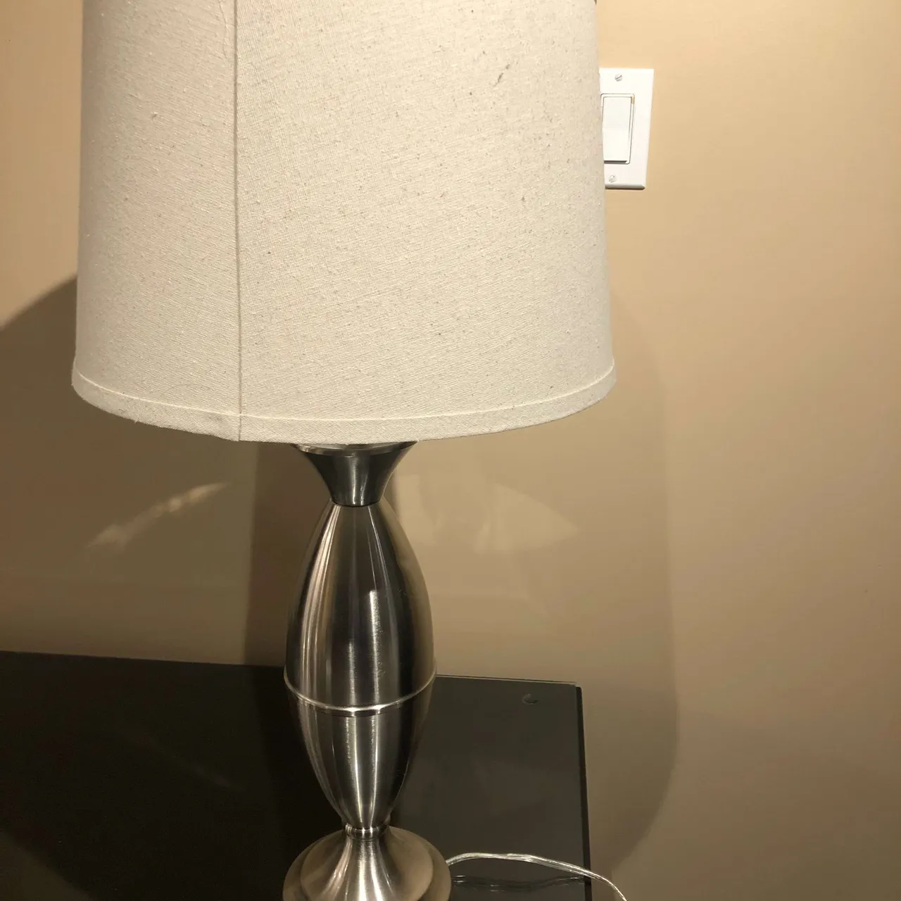Attractive table lamp photo 1