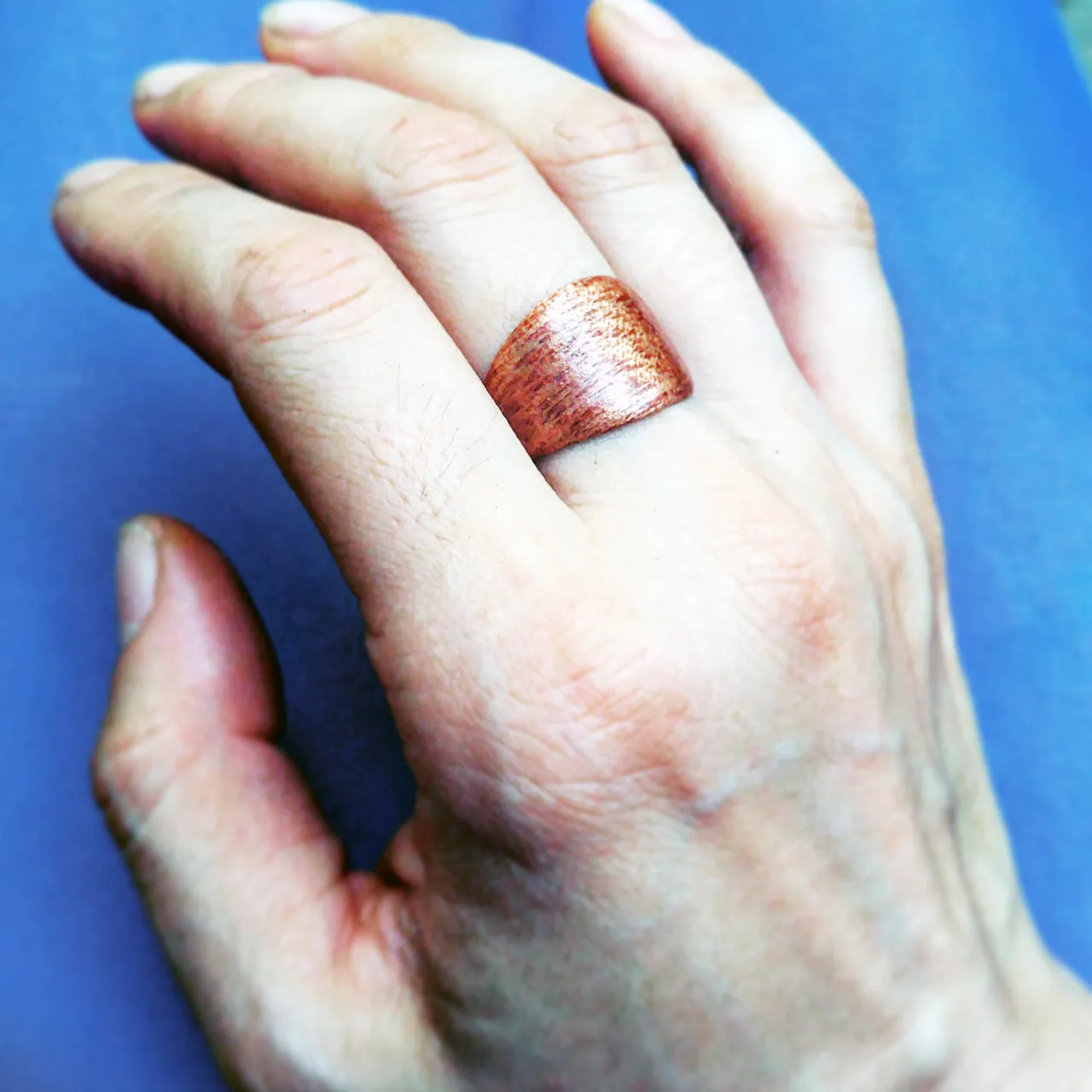Bentwood ring - tapered design photo 1