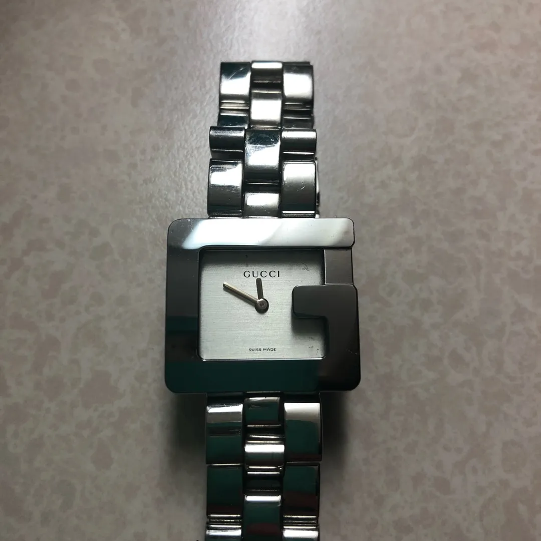Authentic Gucci Watch photo 1