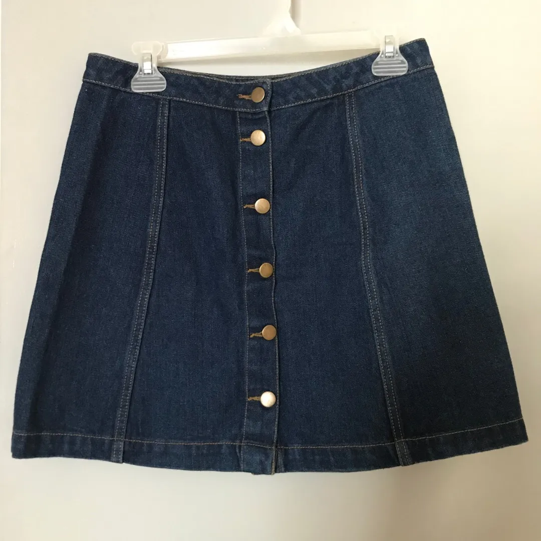 Denim Button Up Skirt Medium photo 1