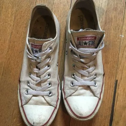 White Converse Shoes size 7.5 Women's photo 1