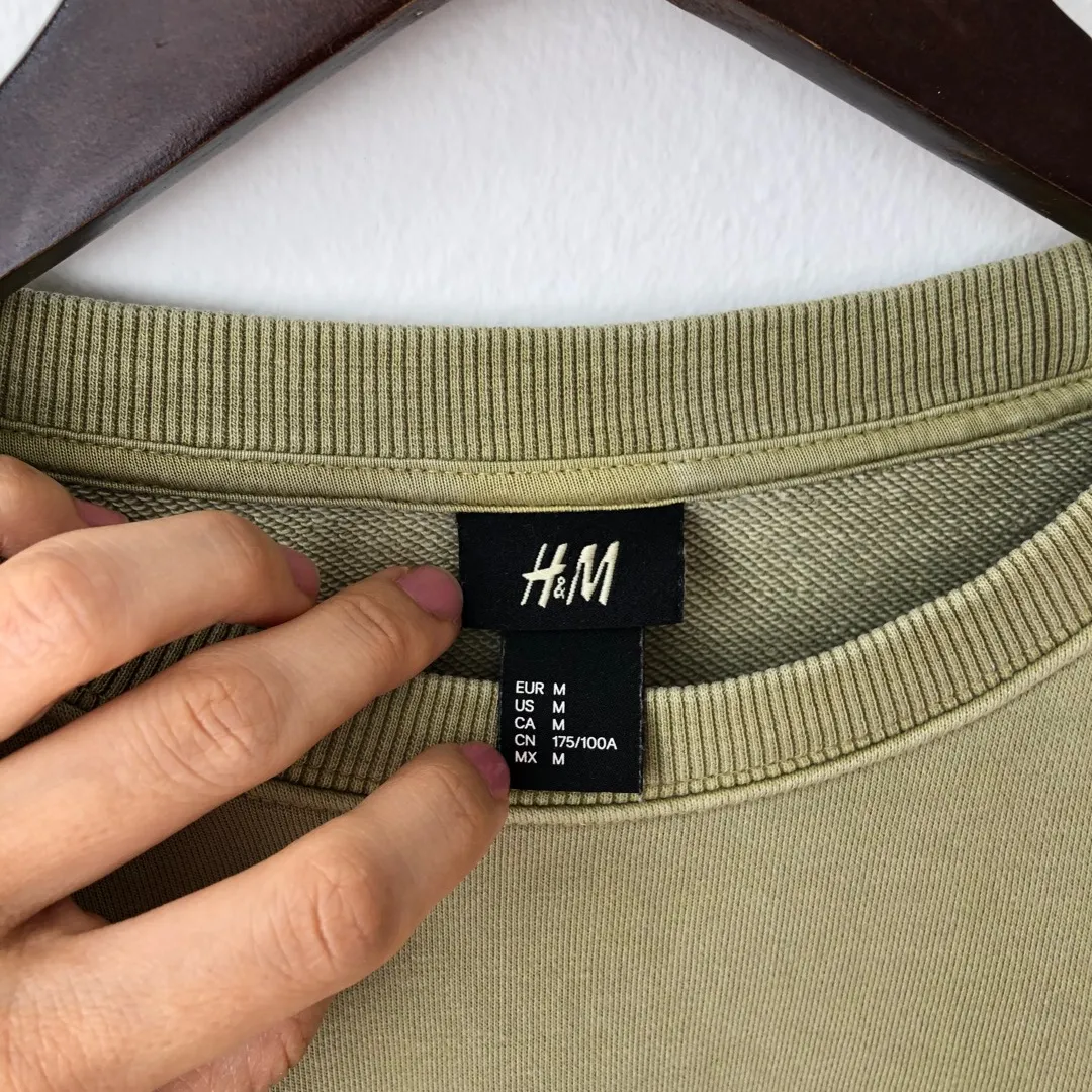 H&M Men M Size Sweatshirt photo 3