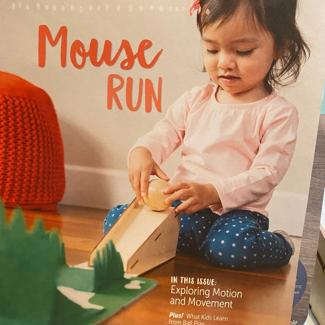 Kiwi Crate Mouse Run Toddler Toy photo 1