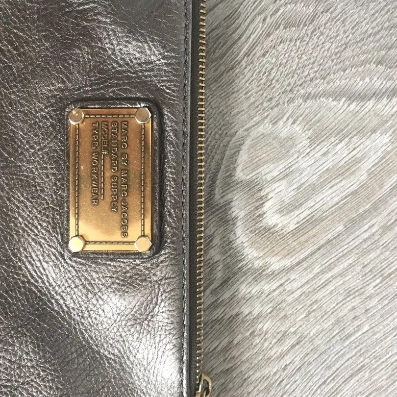 Marc Jacobs Wallet Wristlet Medium Size photo 3