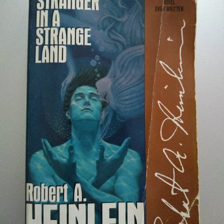 Classic Science Fiction: Robert A. Heinlein, Stranger In A St... photo 1
