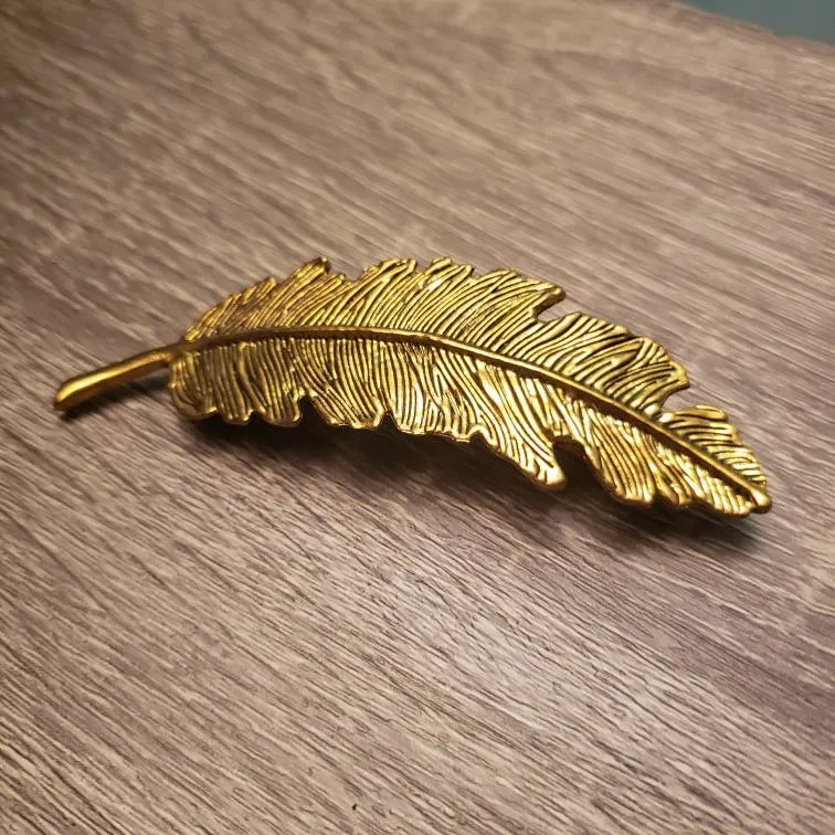 Gold Feather Hair Clip photo 1