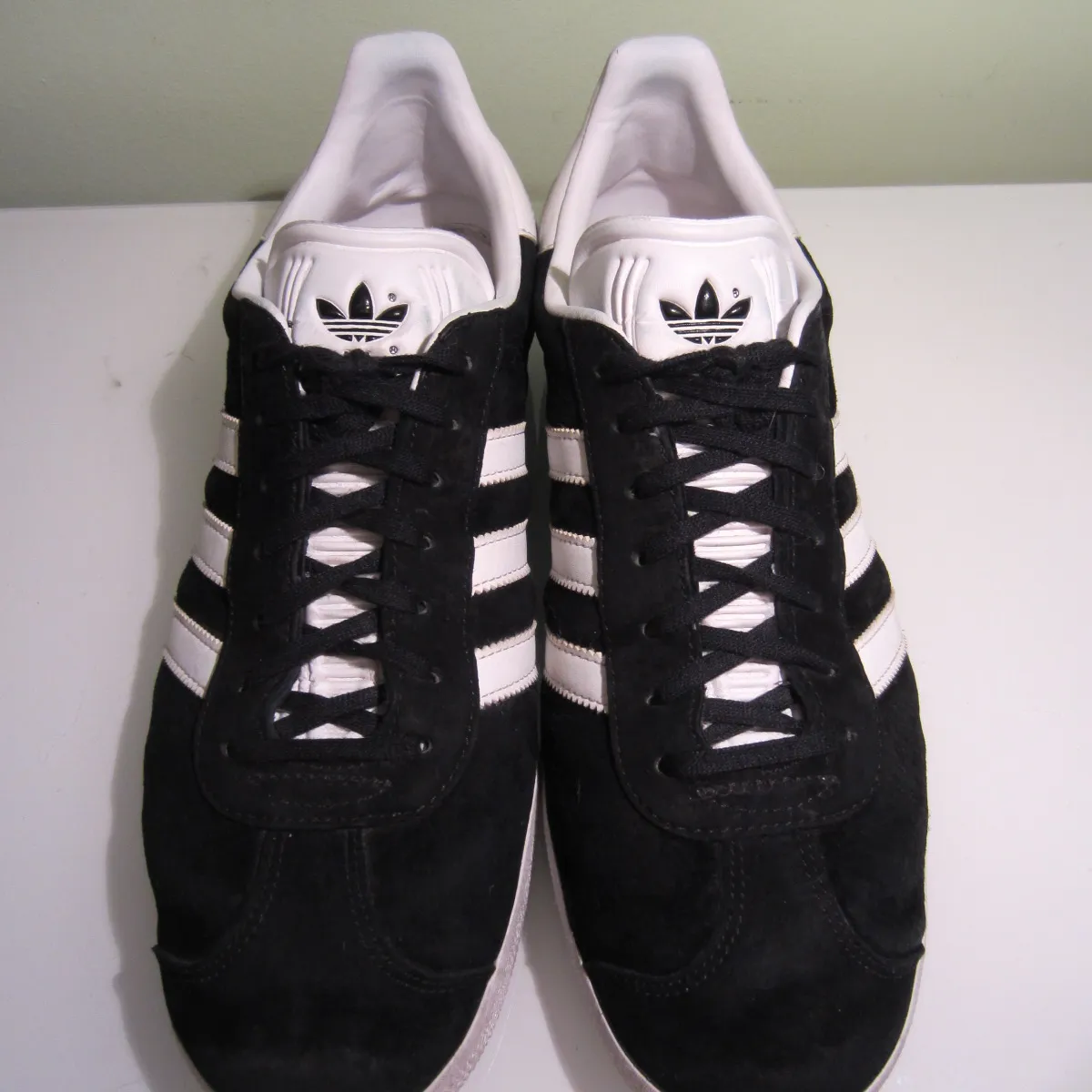 Adidas Men's Gazelle Shoes/Sneakers - Black/White - Size 10.5 photo 1