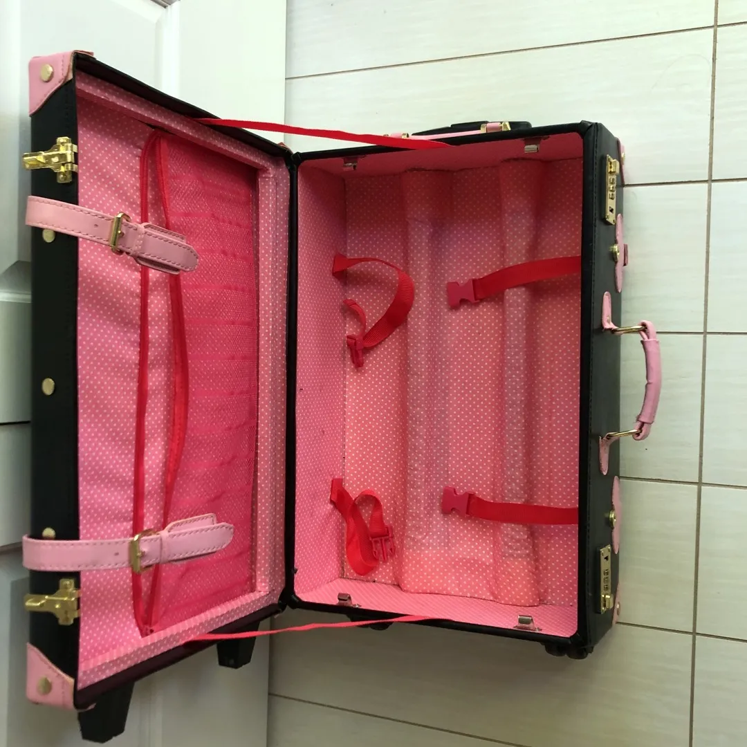 Black & Pink Leather Suitcase With Wheels! photo 4