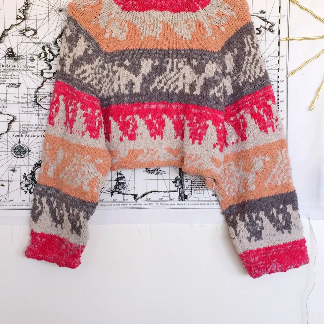 Urban outfitters cropped sweater size M photo 7