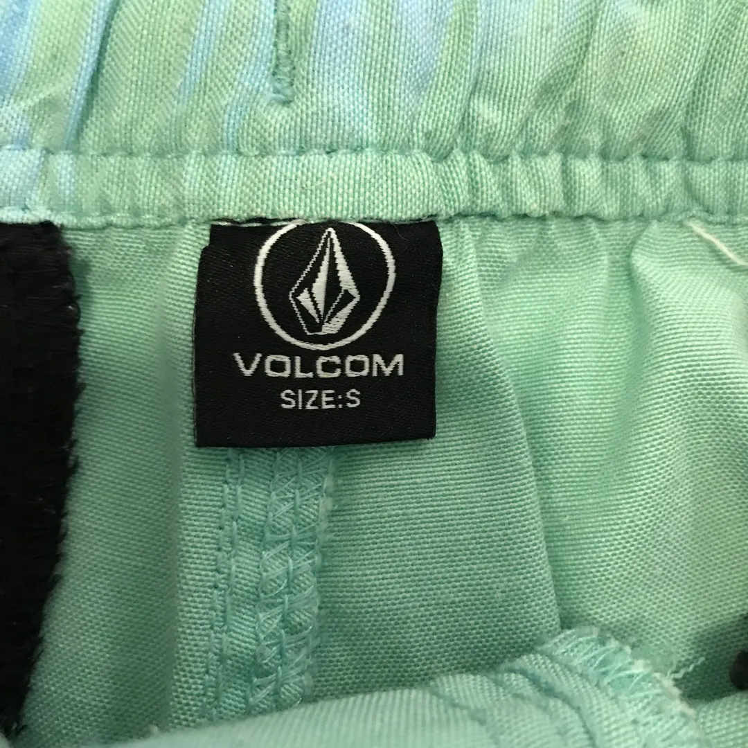 Volcom Shorts (S) photo 4