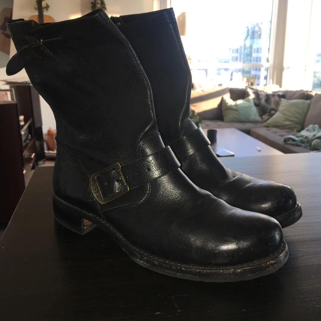 Frye Engineer Boots 🥾 Size 8 photo 1