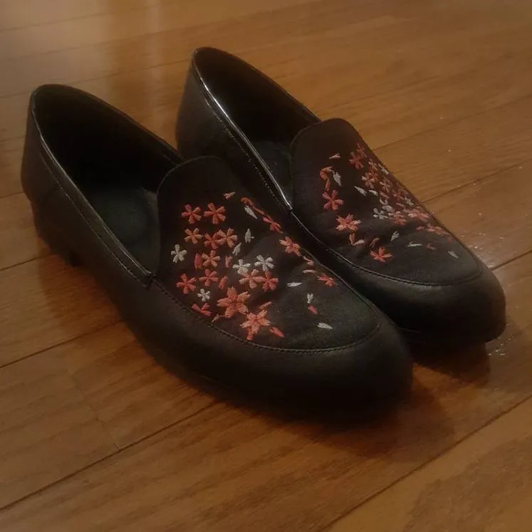 Embroidered loafers womens size 7 photo 1
