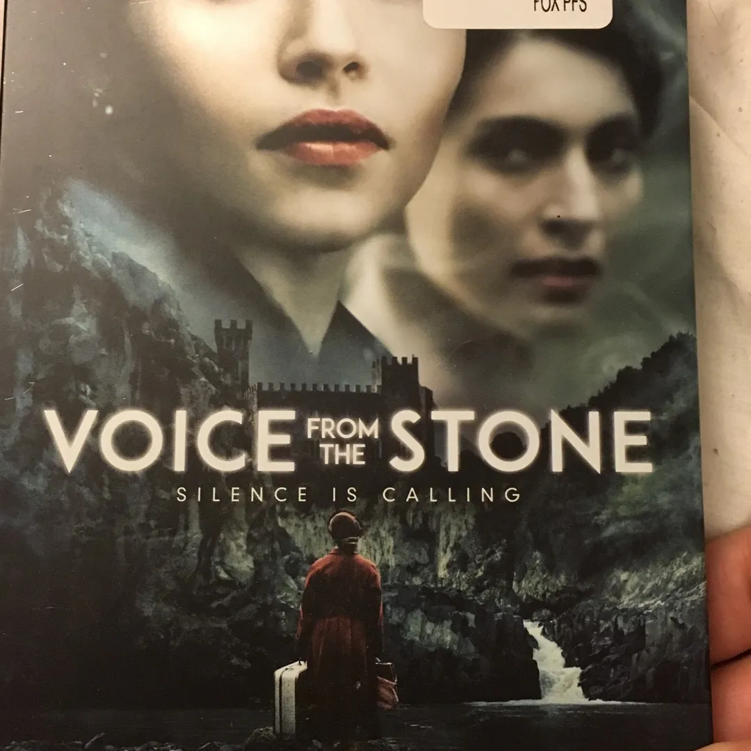 Voice In The Stone - Emilia Clarke. DVD photo 1
