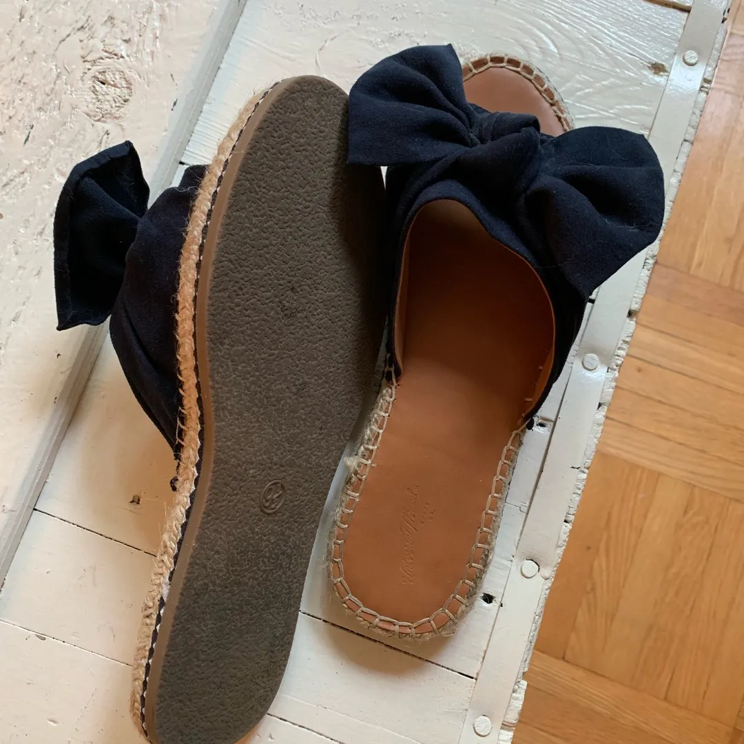Navy Bow Sandals photo 3