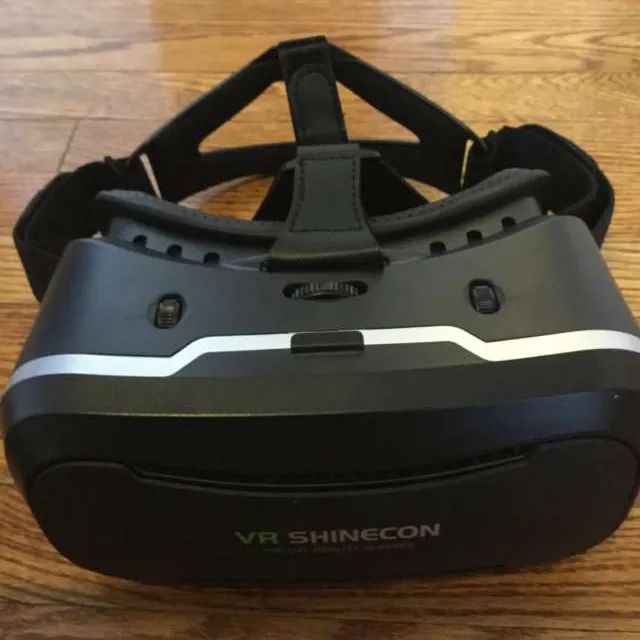 VR shine on, Virtual Reality Glasses photo 1