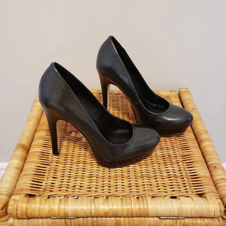 Size 5M Calvin Klein Black Pumps Shoes photo 3