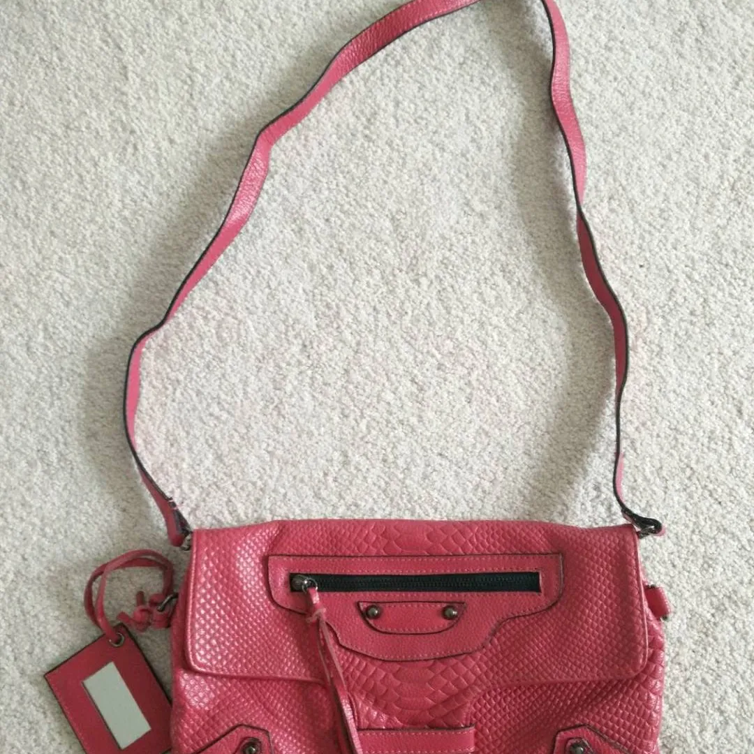 Hot Pink Leather Purse photo 1