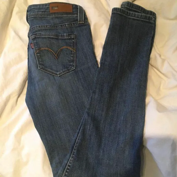Levi’s Low Rise Skinny Jeans photo 1