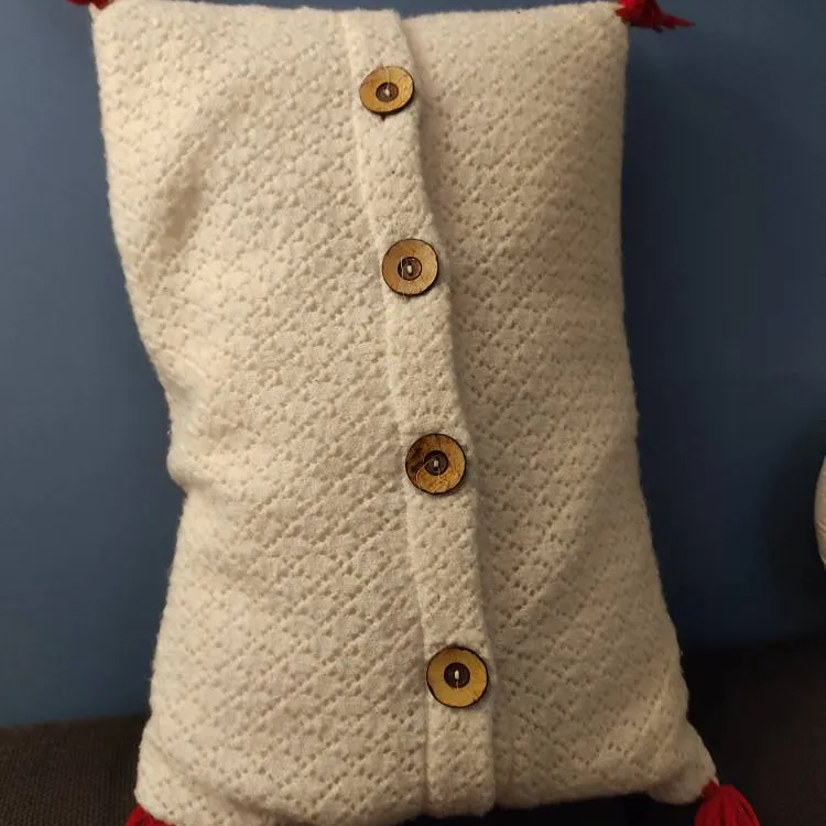 Knit Cushion From Ikea photo 1