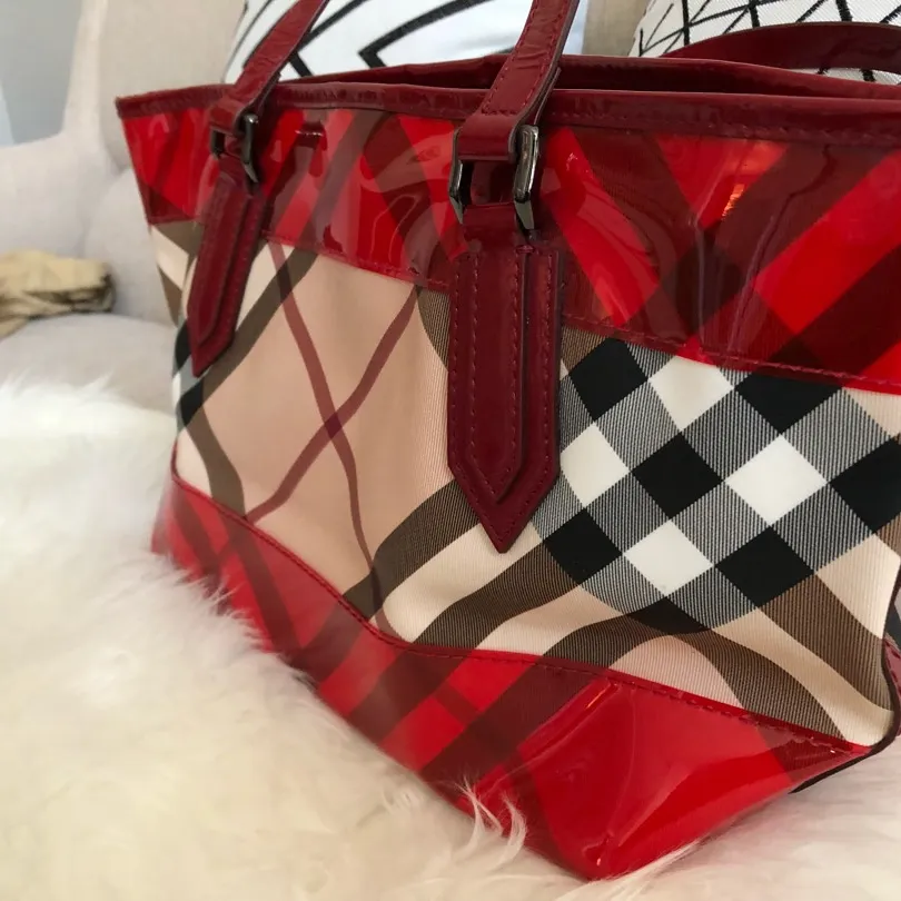 Never Used Burberry Tote photo 1