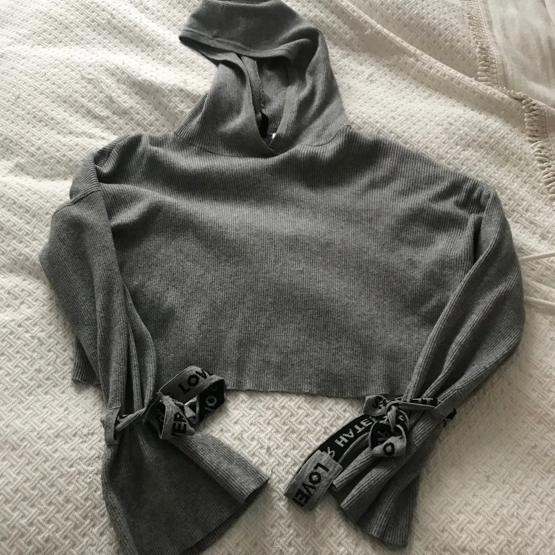 Sweater H&M Size L Cropped Hooded photo 4