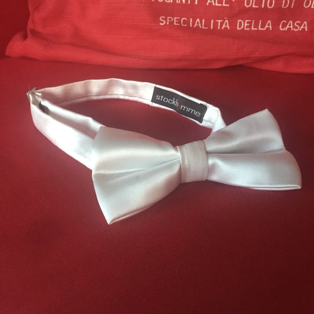 White Easy Bow Tie From Stockhōmme photo 1