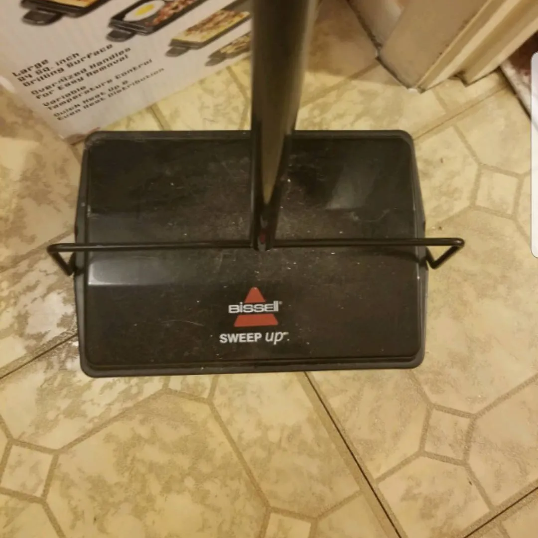 Bissell Sweet Up [Non Electric Sweeper] photo 1