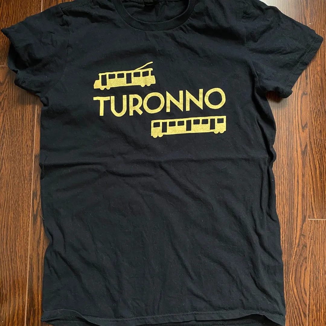 Turonno Shirt (USED) photo 1