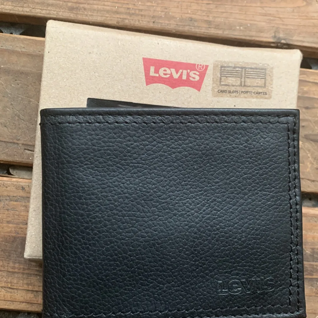 Levi’s Wallet photo 1