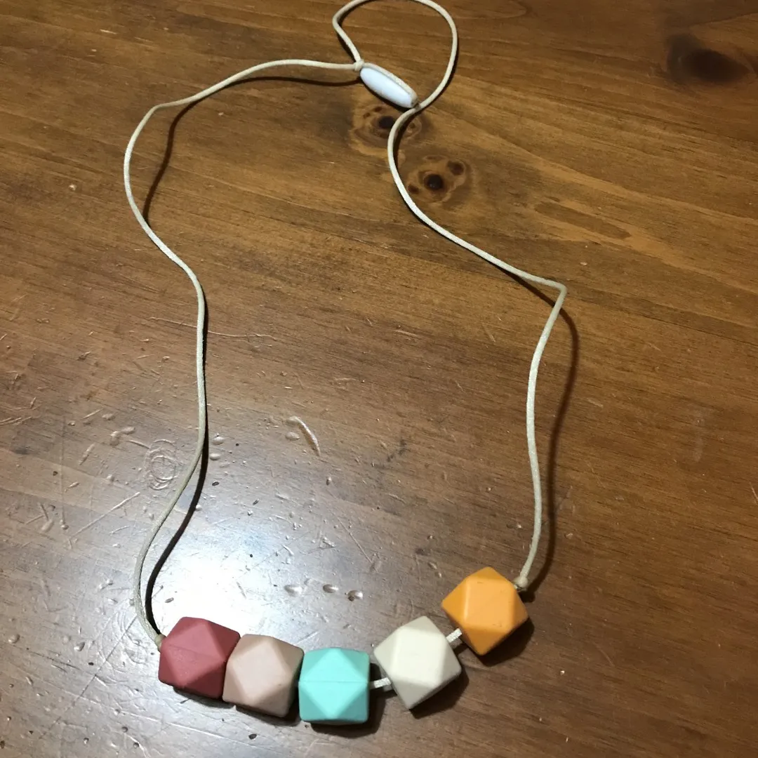 Silicone Baby Teething Necklace photo 1