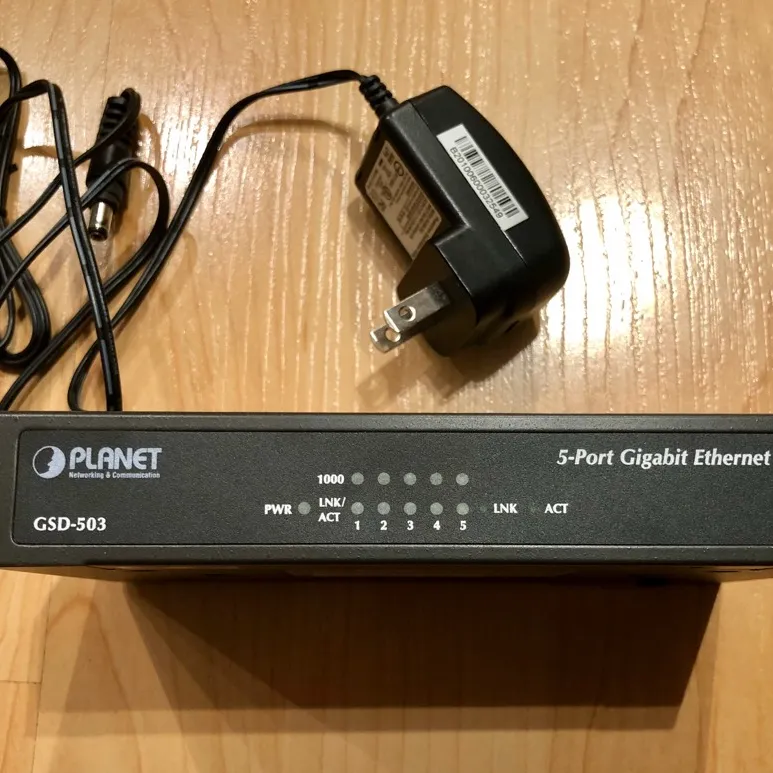 5 port gigabit ethernet switch photo 1