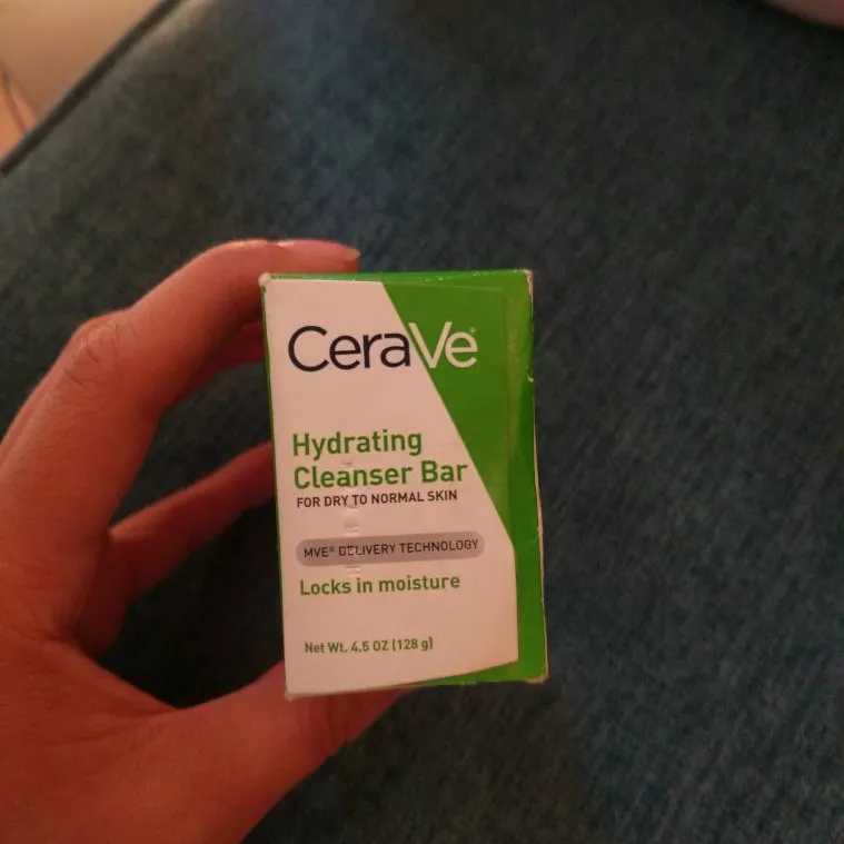 CeraVe Cleansing Bar photo 3