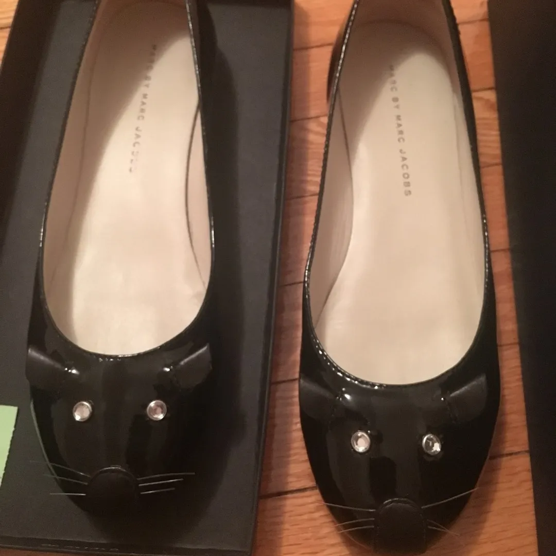 Marc Jacobs Flats (new) Size 38.5 Run Small photo 1