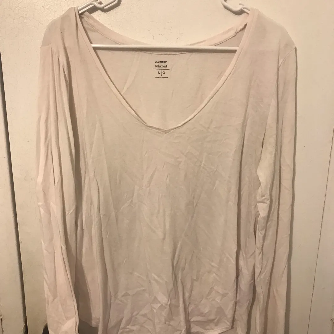 Old Navy White Relaxed Tee photo 1