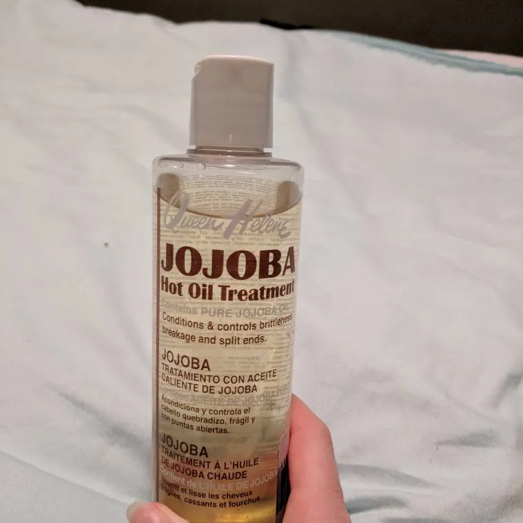 Jojoba Hot Oil Treatment photo 1