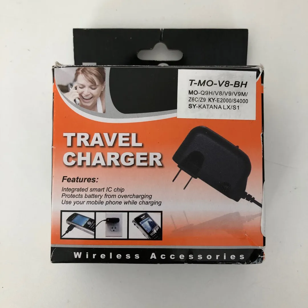 Travel Charger photo 1