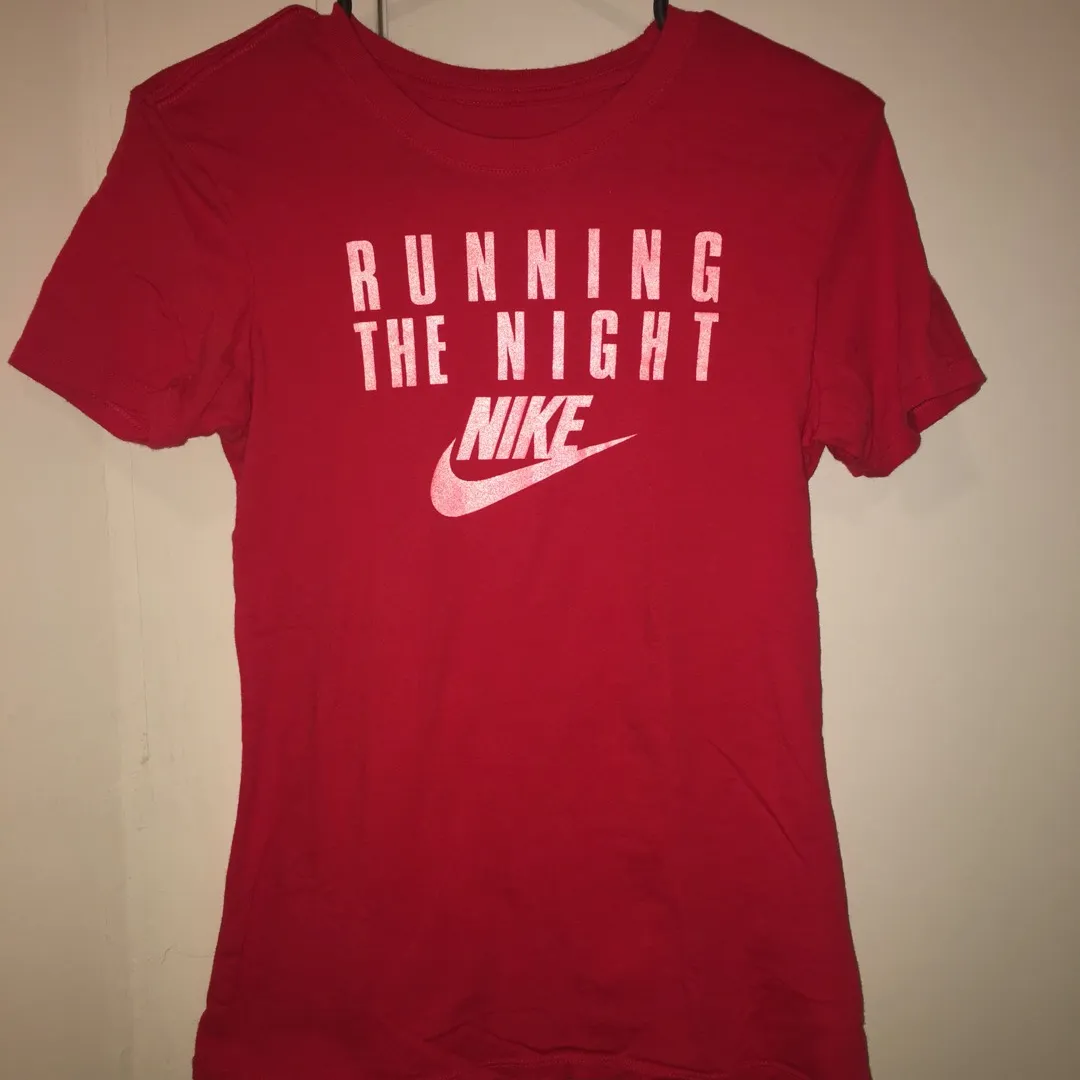 Nike Shirt photo 1