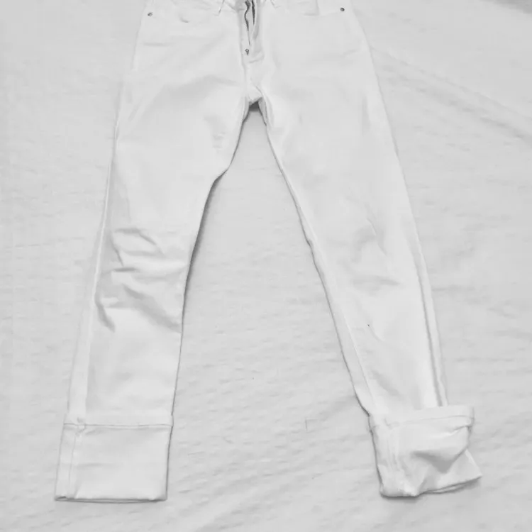 ZARA White Jeans photo 1