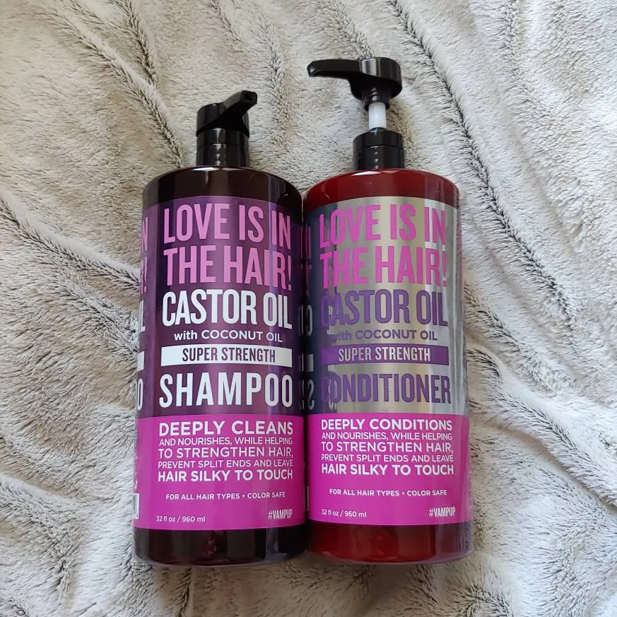 Castor Oil Shampoo And Conditioner Set photo 1