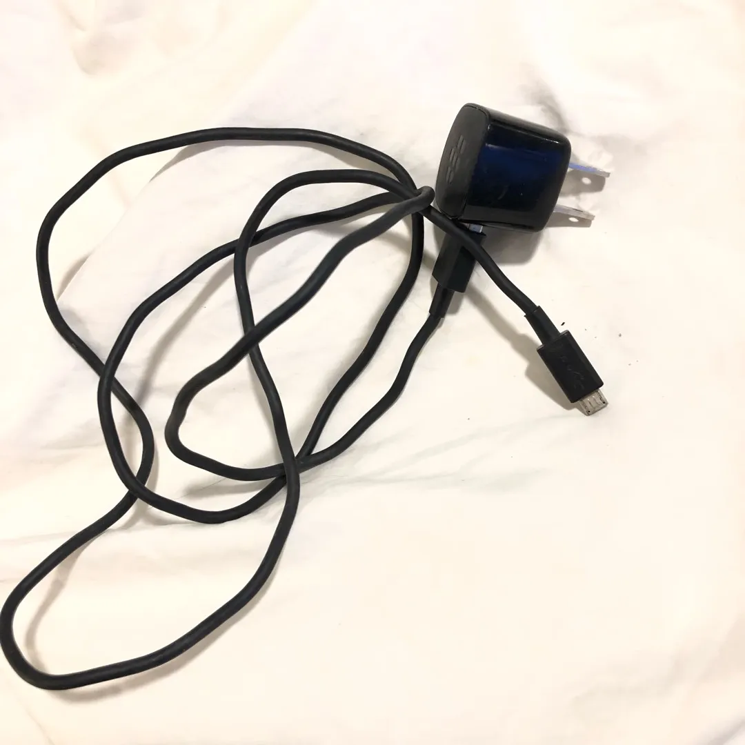 Phone Charger For BlackBerry/Android photo 1