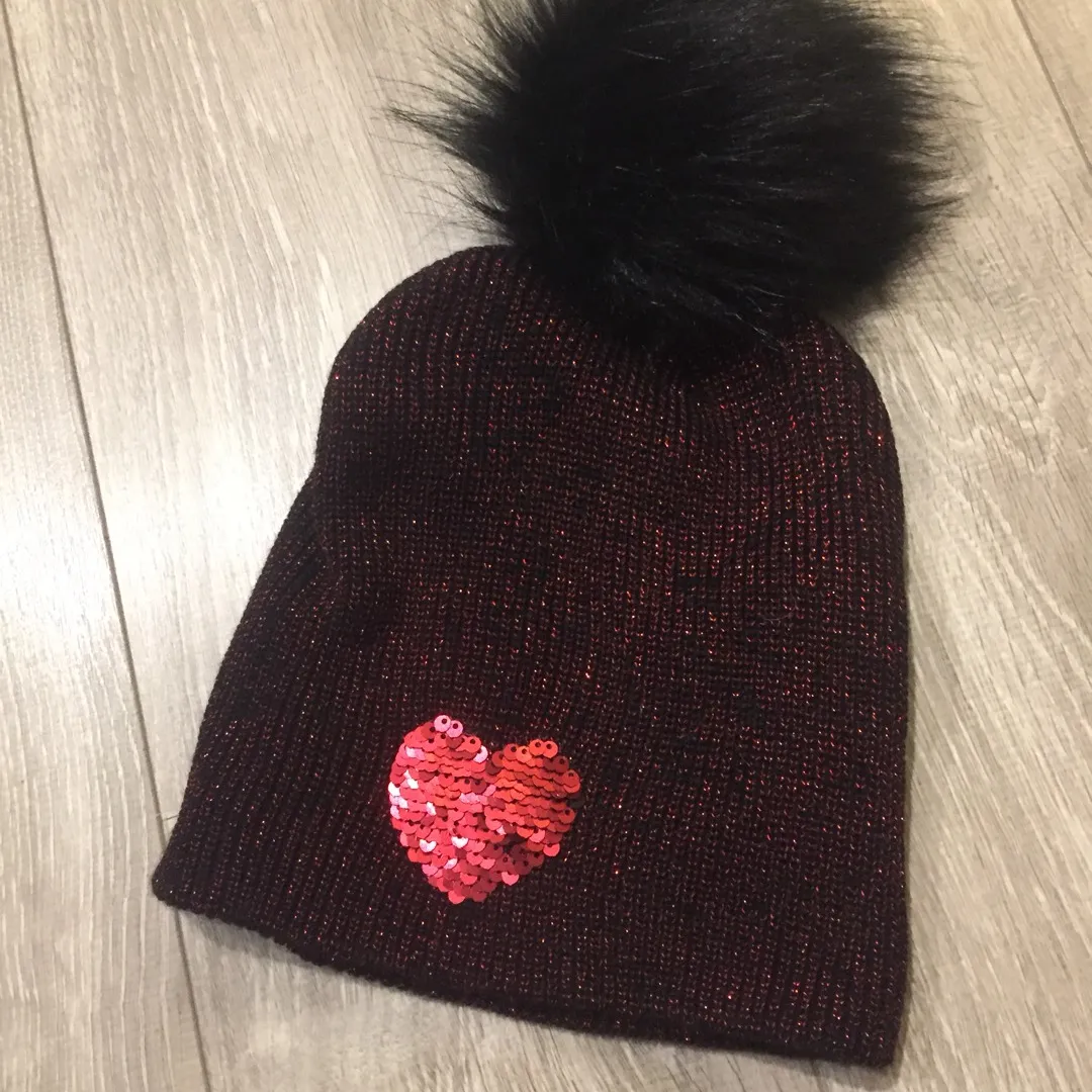 Hat with reversible Heart photo 1